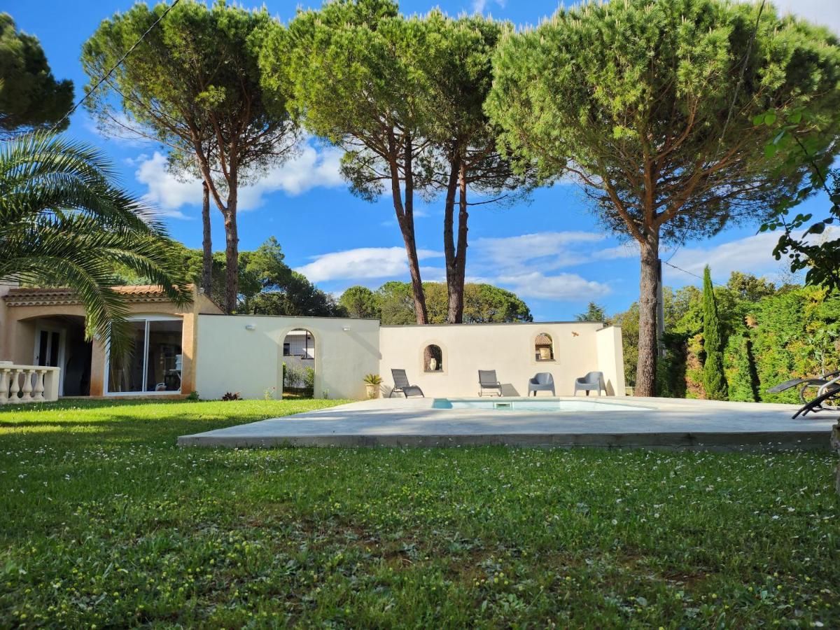 Вилла La Bastide Bleue Андюз Экстерьер фото