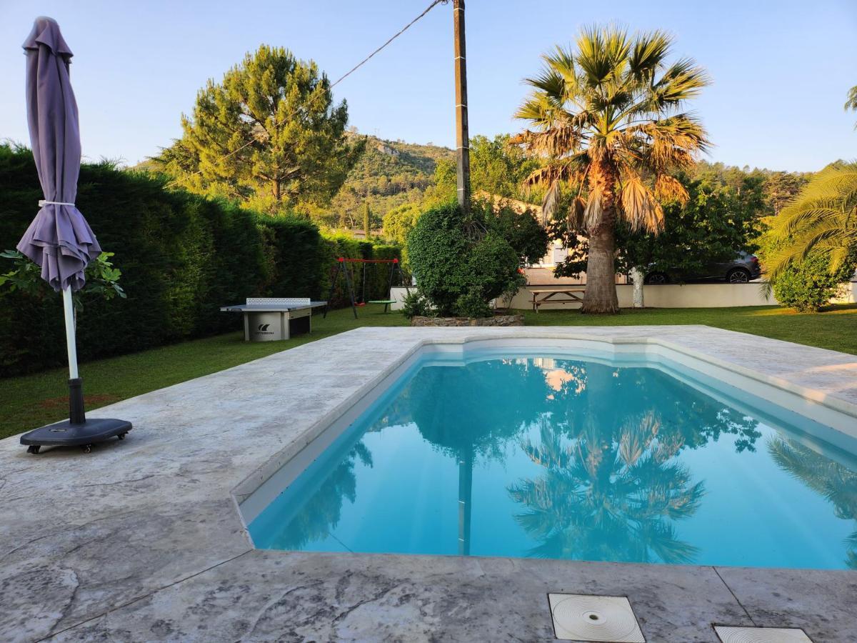 Вилла La Bastide Bleue Андюз Экстерьер фото